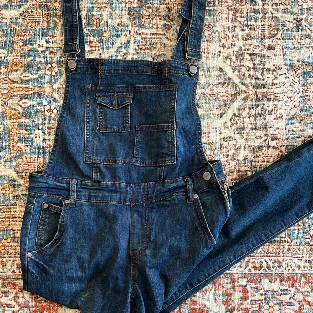 Vici denim overalls. Size small. Skinny jeans. NWOT